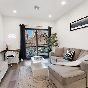 Nest Away 2 Queen Near Ewr-penn- Free Parking Apartment